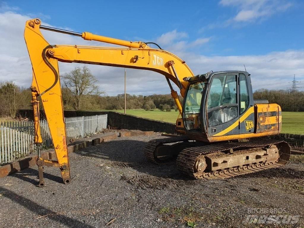 JCB JS 130 Paletli ekskavatörler