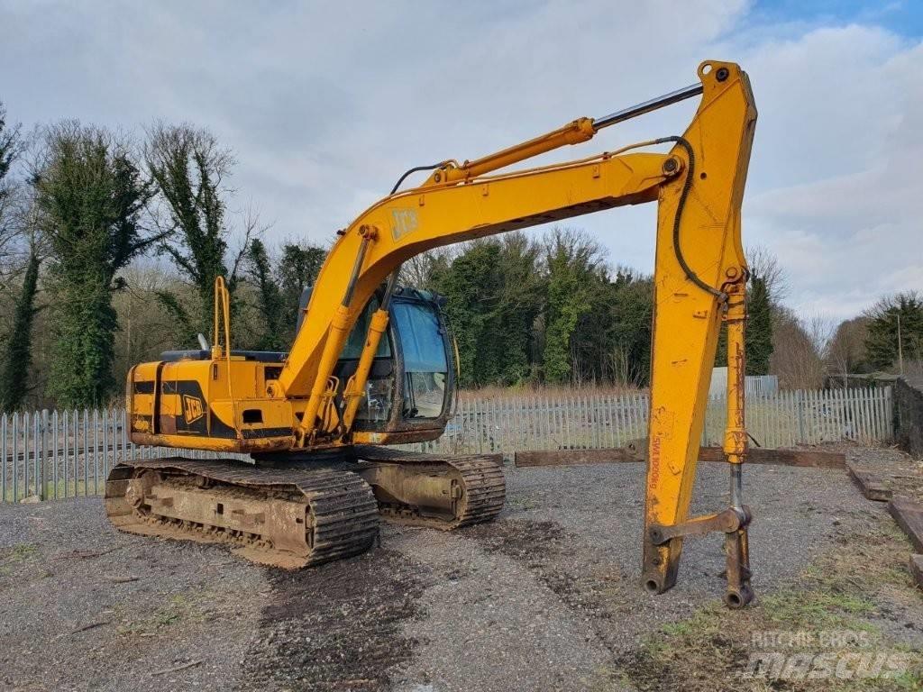 JCB JS 130 Paletli ekskavatörler