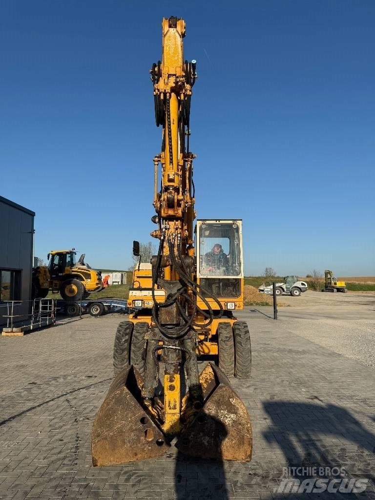 Liebherr A 900 C Lastik tekerli ekskavatörler