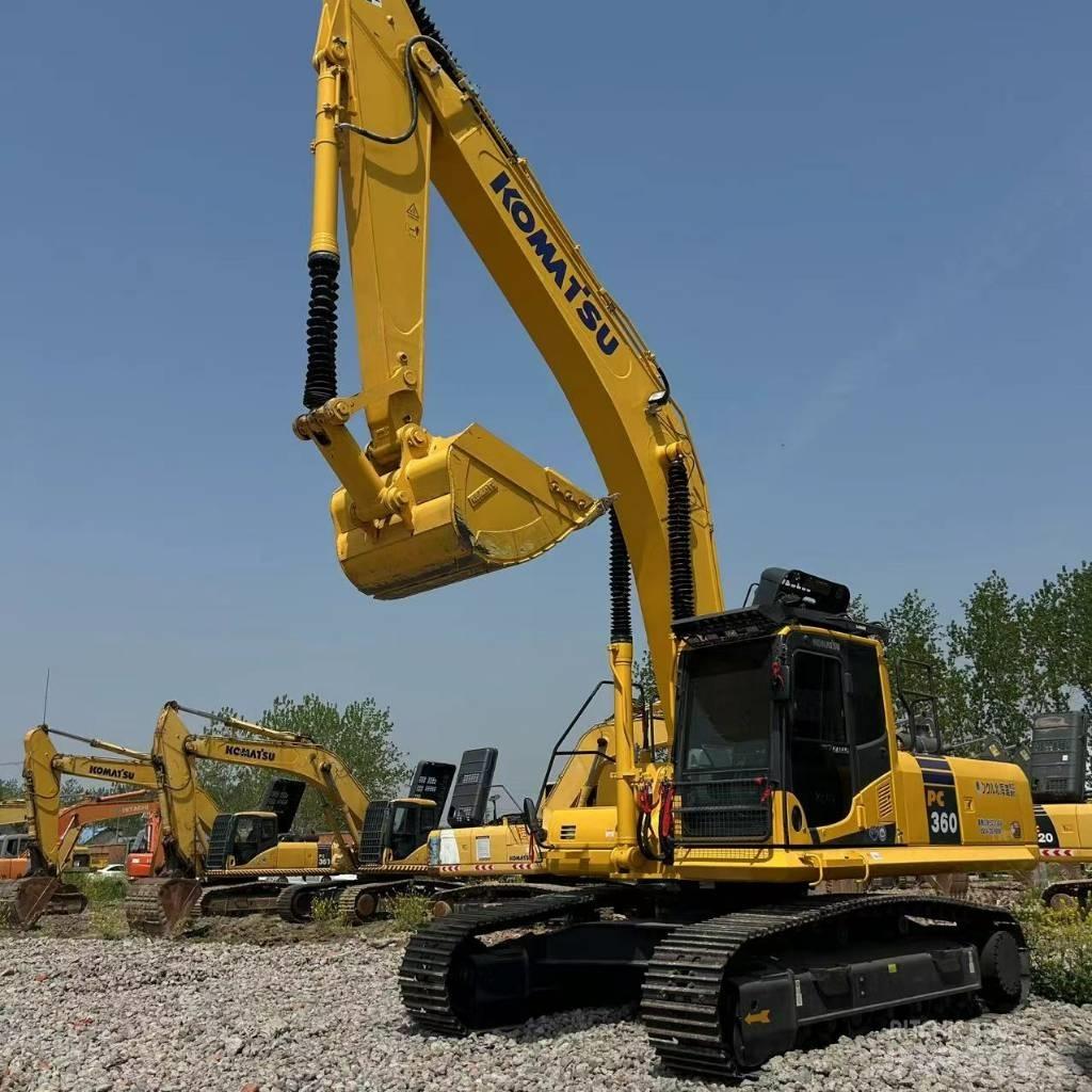 Komatsu 360 Paletli ekskavatörler