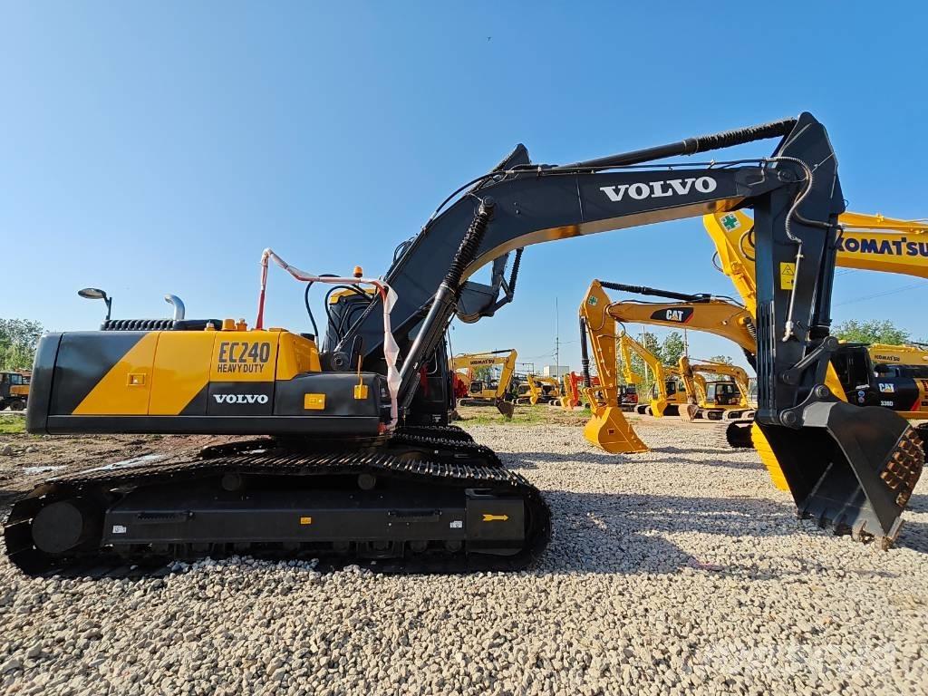 Volvo EC 240 B LC Paletli ekskavatörler