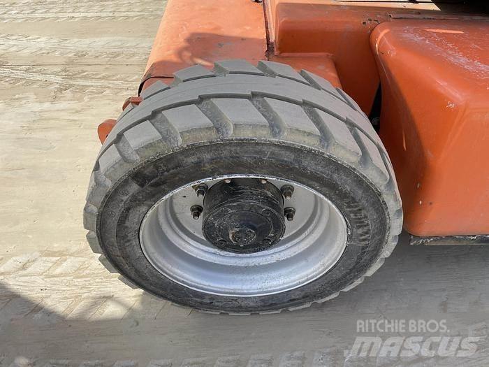 JLG E450AJ Körüklü personel platformları