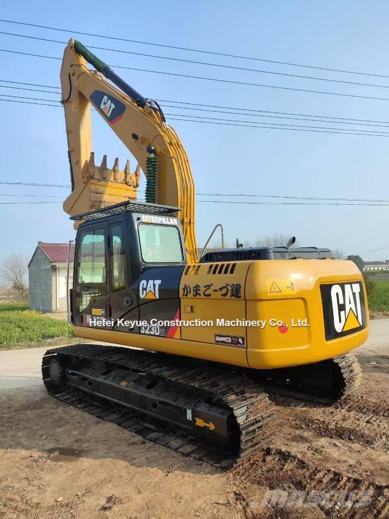 CAT 323 Paletli ekskavatörler
