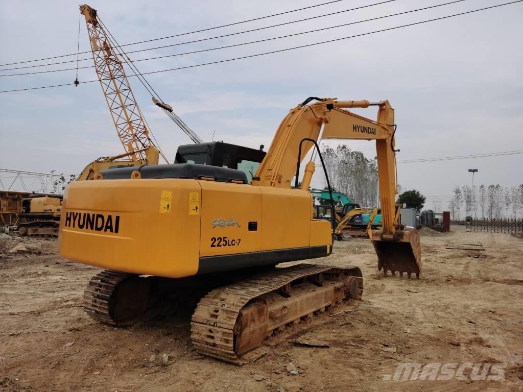 Hyundai R225LC-7 Paletli ekskavatörler