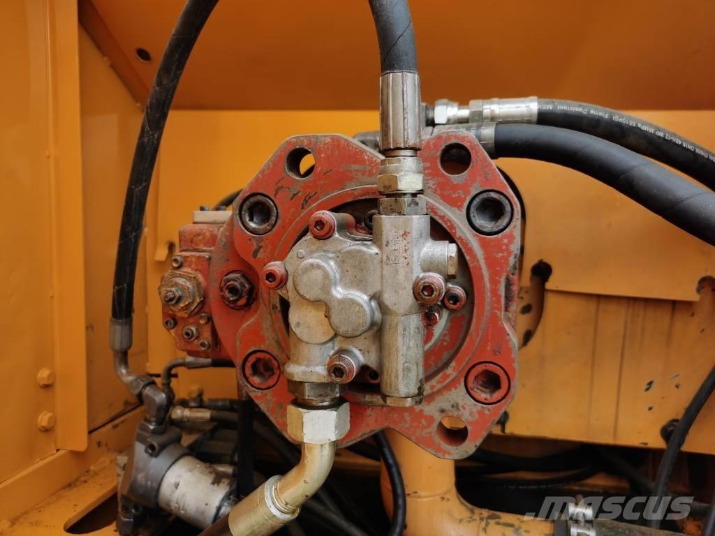Hyundai R225LC-7 Paletli ekskavatörler