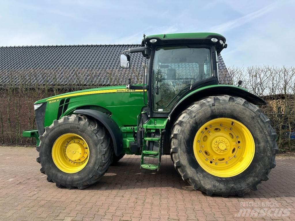 John Deere 8335R Traktörler