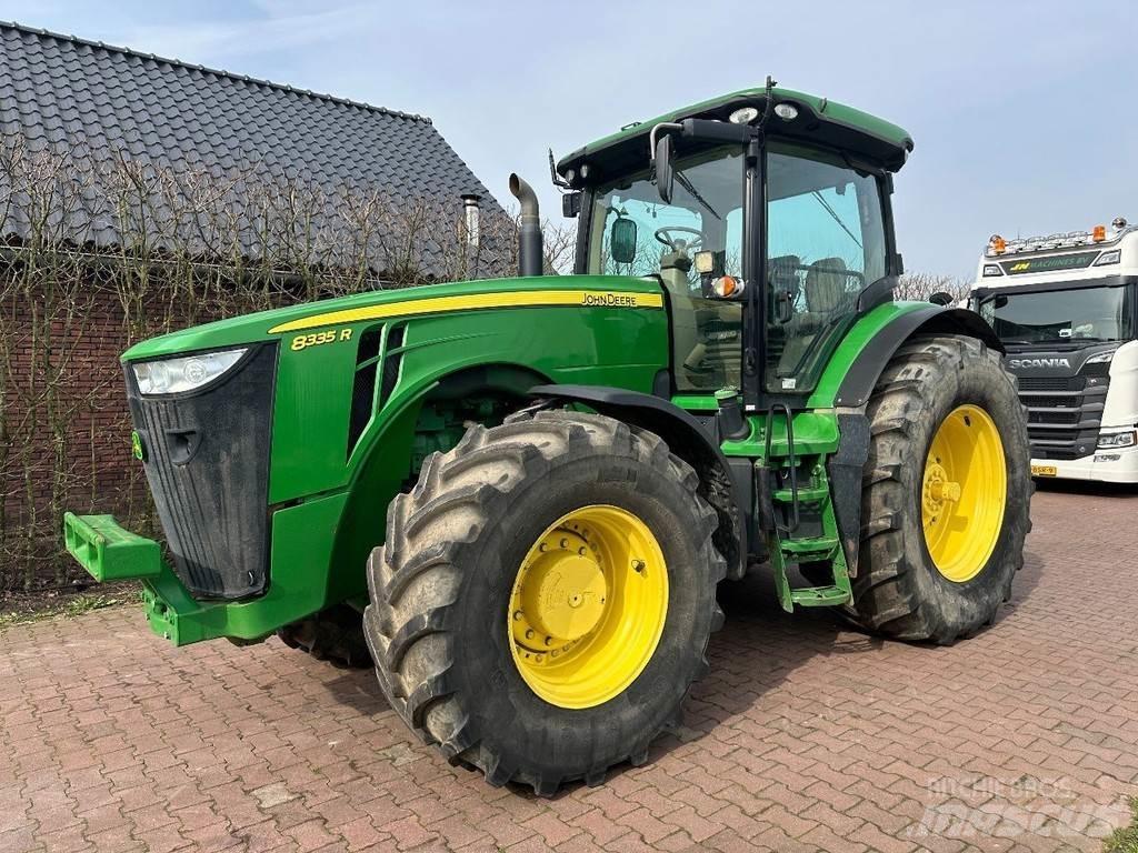 John Deere 8335R Traktörler