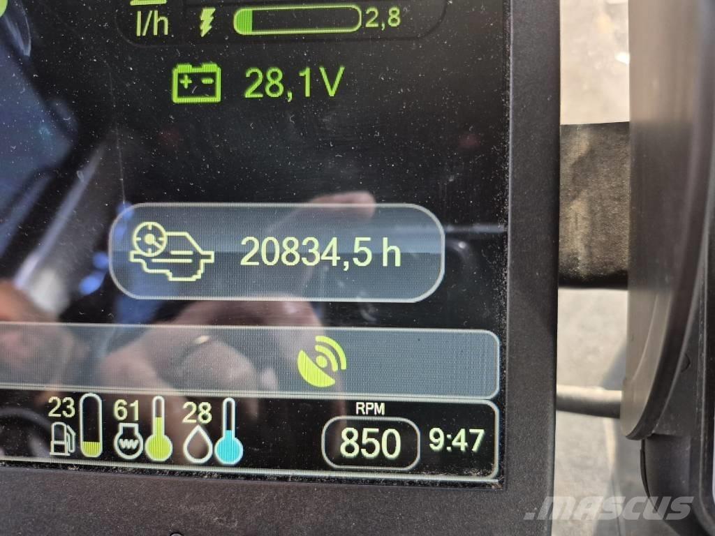 Komatsu 855 Tomruk yükleyici traktörler