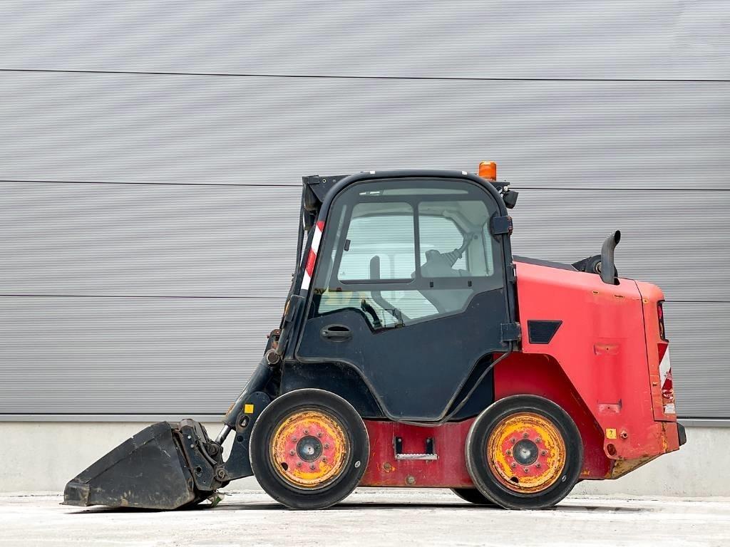 JCB R260 Skid steer loderler