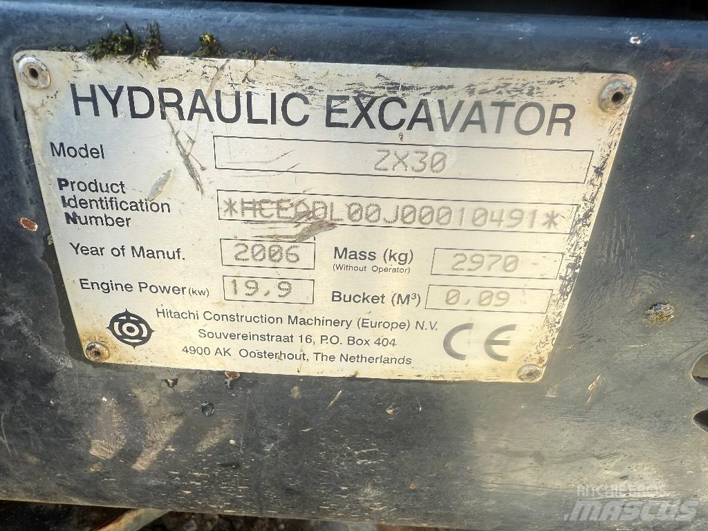 Hitachi ZX30 Mini ekskavatörler, 7 tona dek