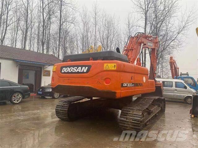 Doosan DX300 Paletli ekskavatörler