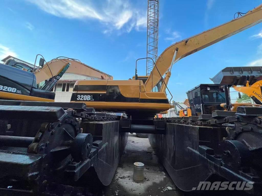 CAT 320 B L Amfibi Ekskavatörler