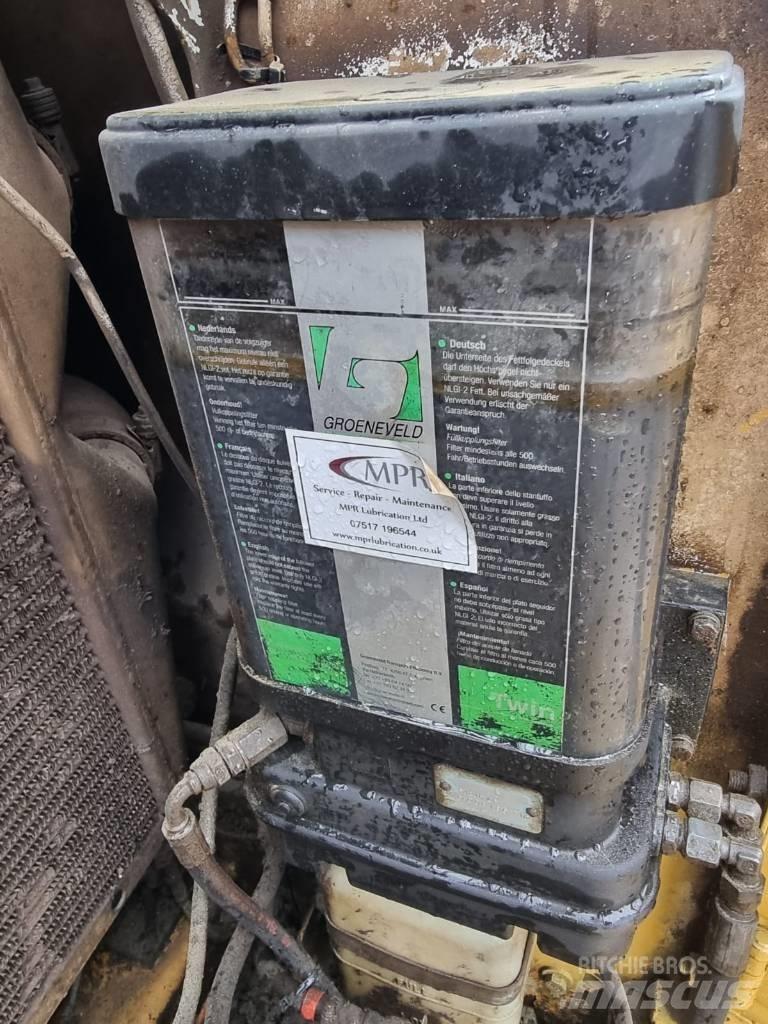 CAT M 325 D L MH Atık taşıma araçları