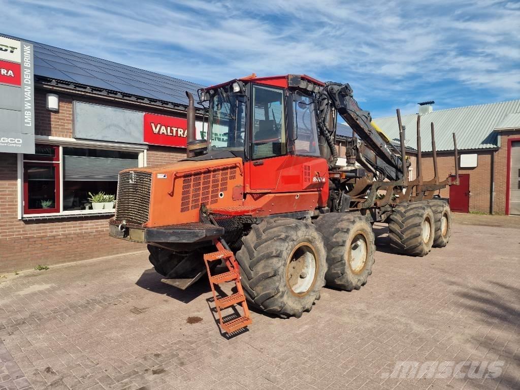 Valmet 840.4 Tomruk yükleyici traktörler