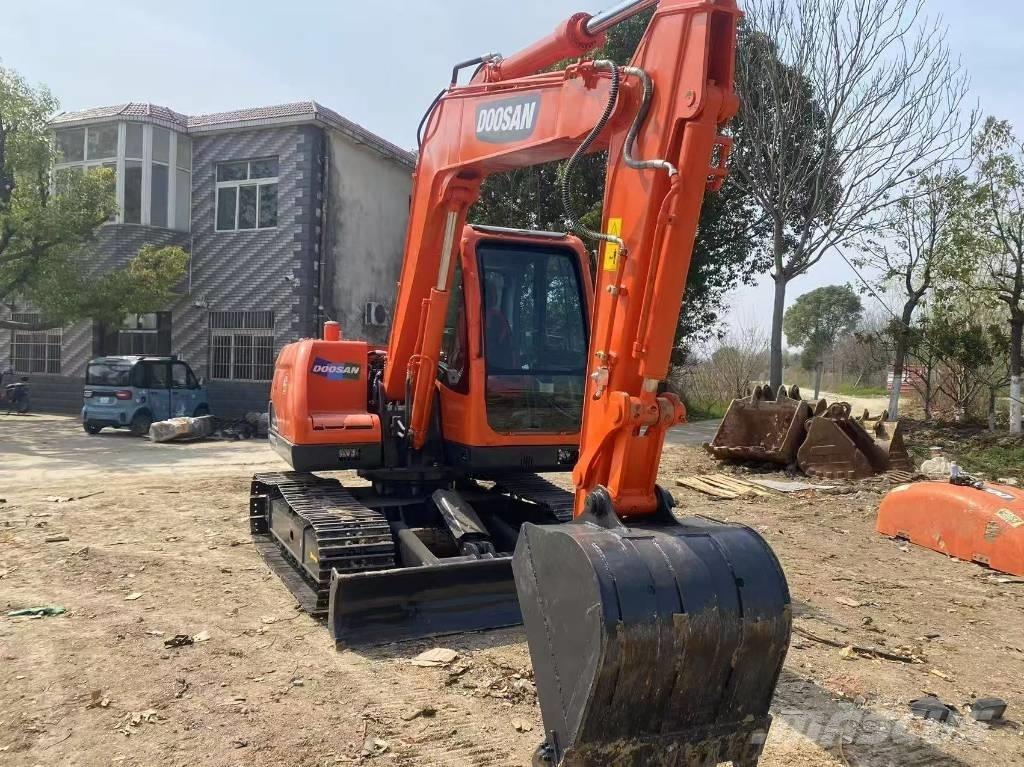 Doosan DX 75-9 C Midi ekskavatörler 7 - 12 t