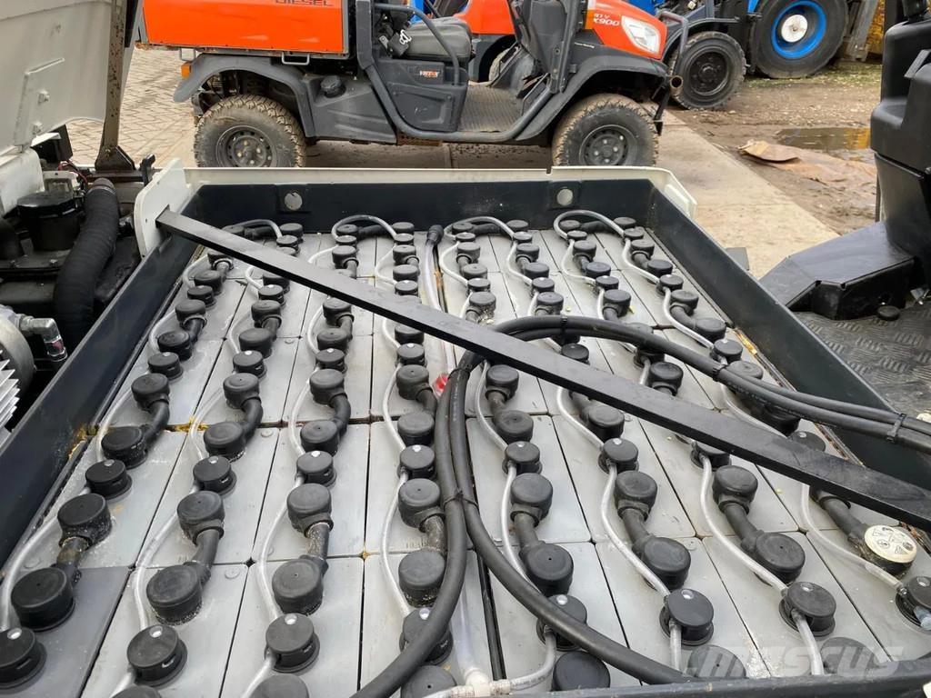 CAT EP30K-PAC Elektrikli forkliftler