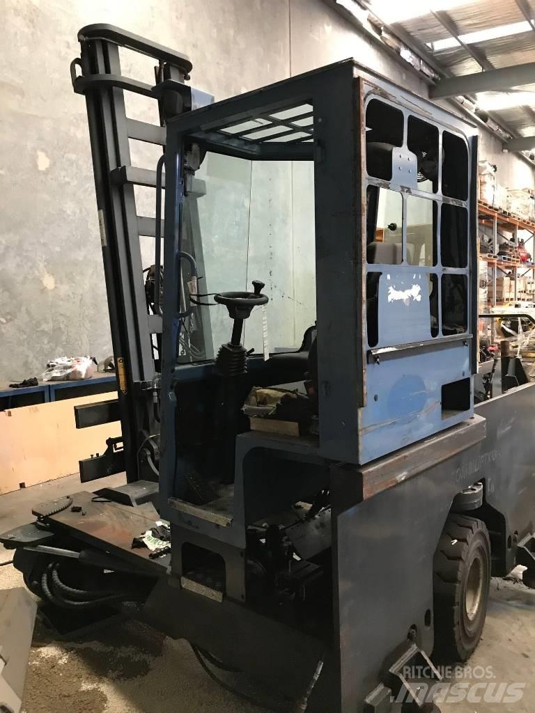 Combilift C 4000 Sideloader - dört yönlü forkliftler
