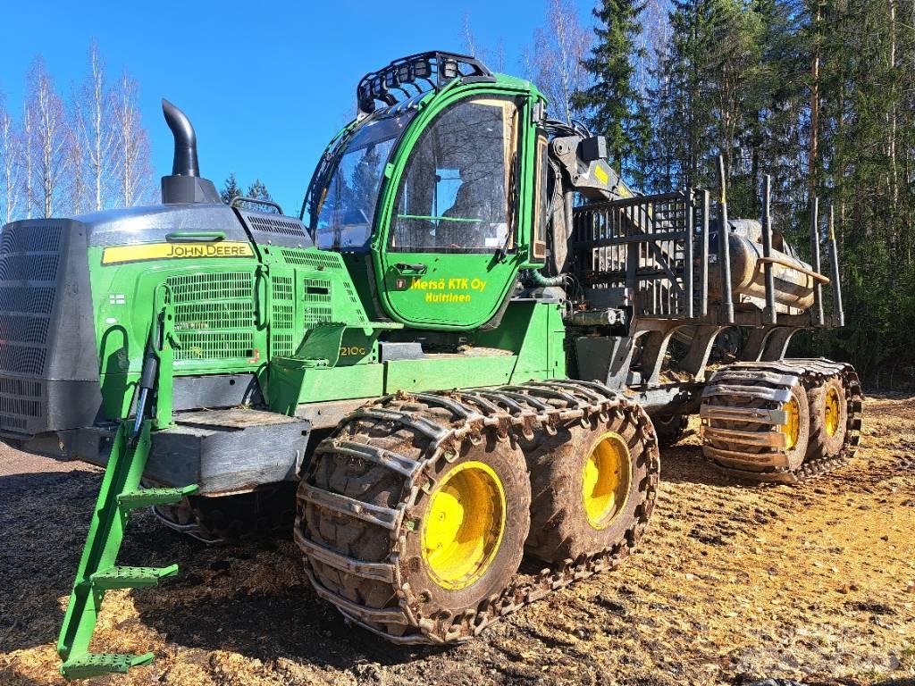 John Deere 1210G Tomruk yükleyici traktörler