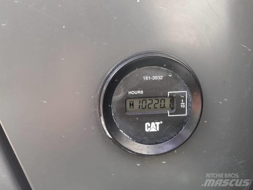 CAT 319 D L Paletli ekskavatörler