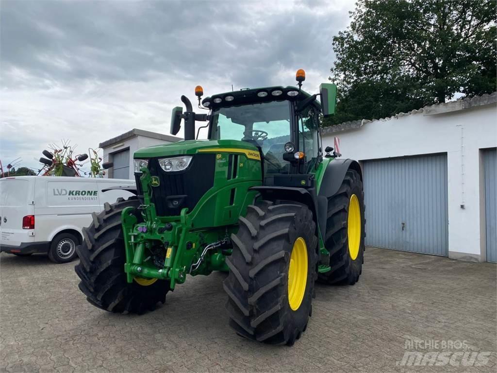 John Deere 6R 215 Traktörler
