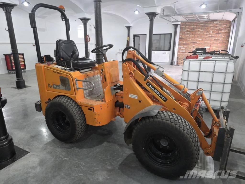 Knikmops KM 130 Mini yükleyiciler