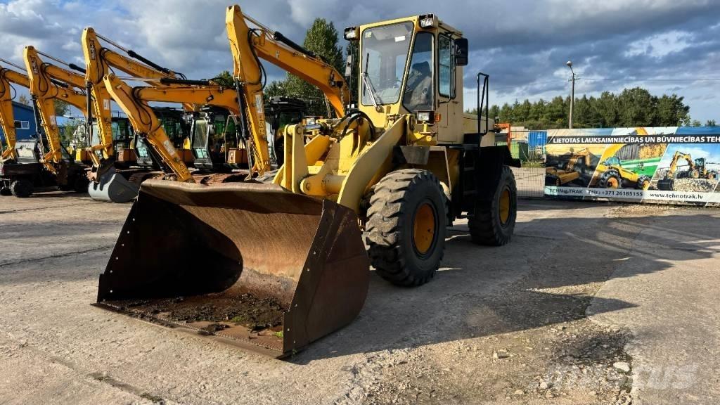 Komatsu WA 200 Tekerlekli yükleyiciler