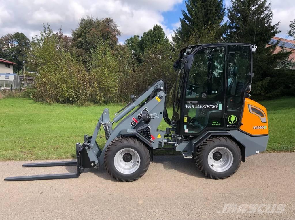 GiANT G 2200 E Çok amaçlı yükleyiciler