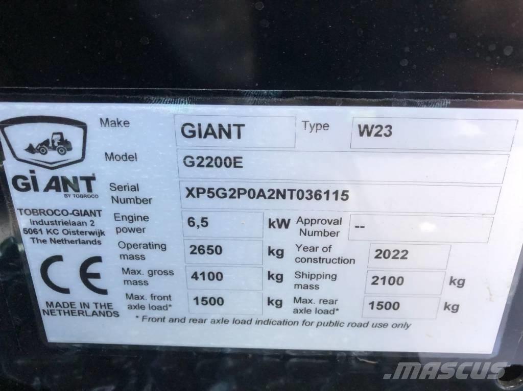 GiANT G 2200 E Çok amaçlı yükleyiciler