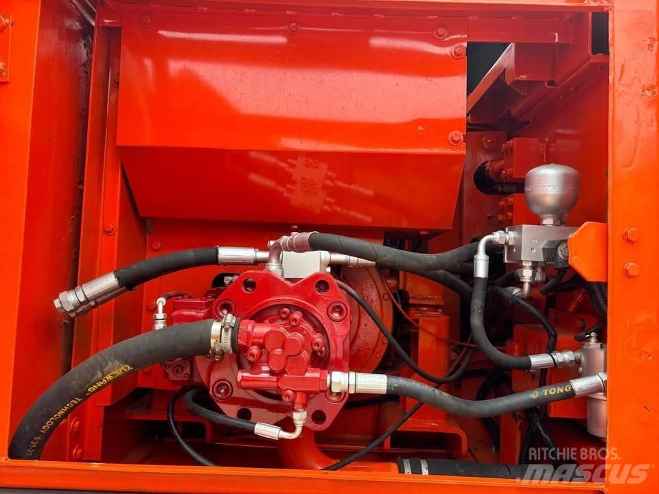 Doosan DX 225 LCA Paletli ekskavatörler