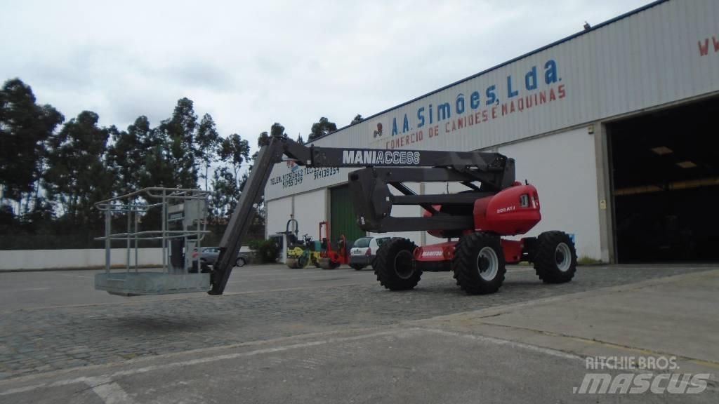 Manitou 200 ATJ Körüklü personel platformları