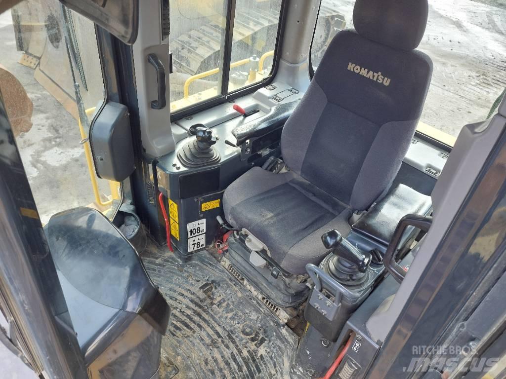 Komatsu D65PX-18 Paletli dozerler