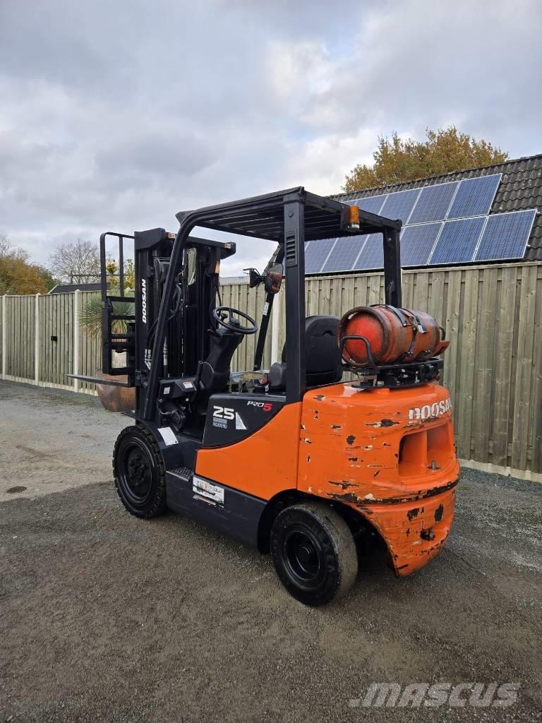 Doosan G 25 E-5 LPG'li forkliftler