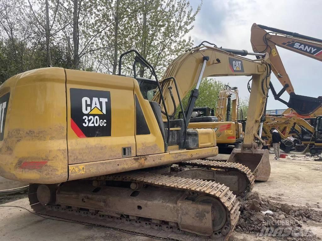 CAT 320GC Paletli ekskavatörler