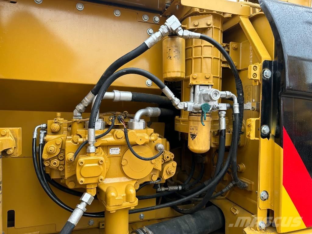 CAT 320 Paletli ekskavatörler