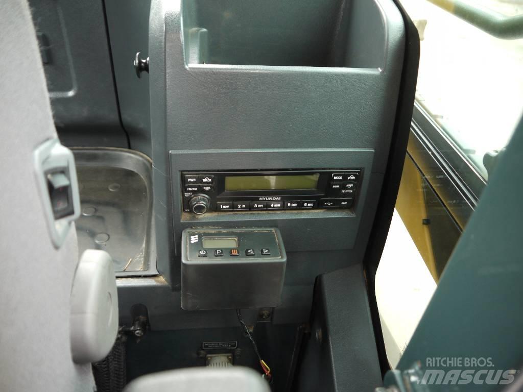 Hyundai R 220 LC-9A Paletli ekskavatörler