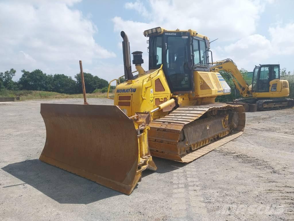 Komatsu D61PX-23 Paletli dozerler