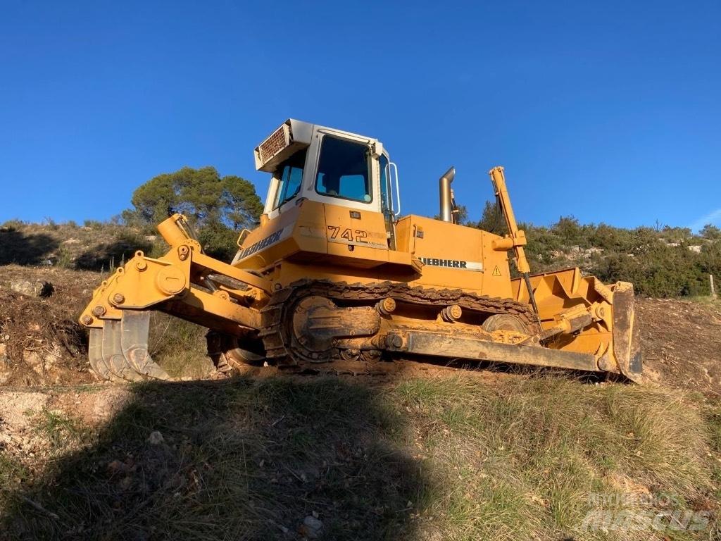 Liebherr PR 742 Paletli dozerler