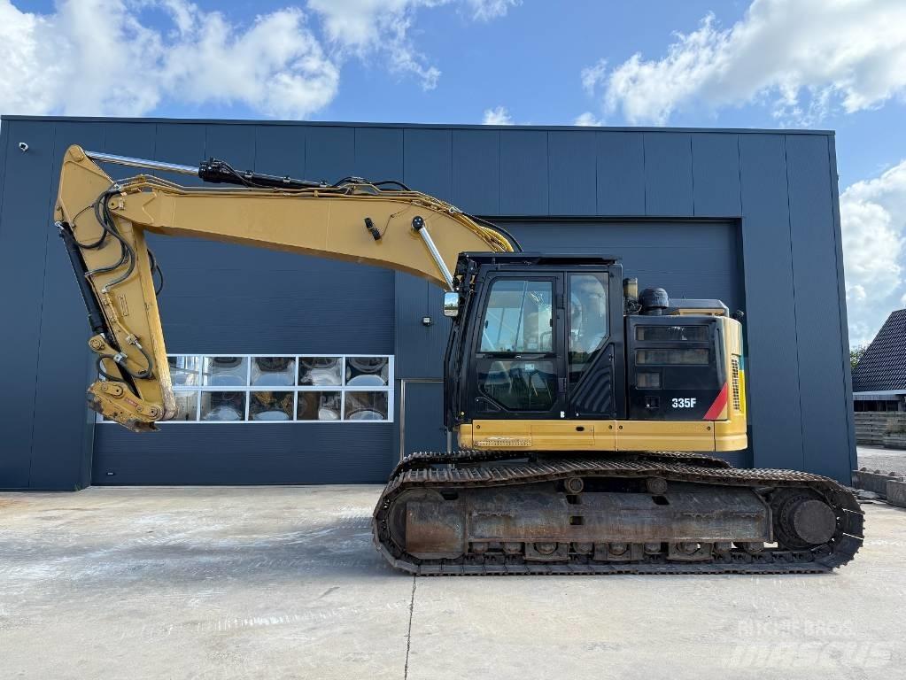CAT 335 F L CR Paletli ekskavatörler