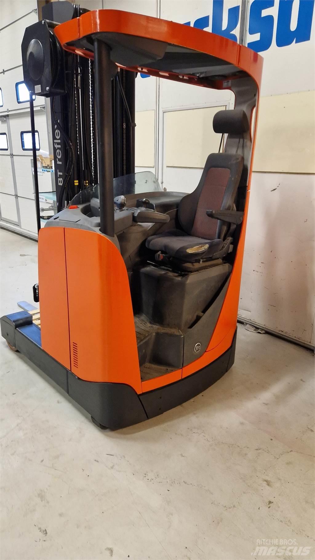BT RRE140E Reach truck - depo içi istif araçları