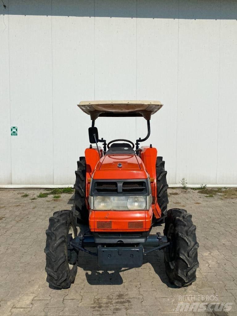 Kubota GL320 Traktörler