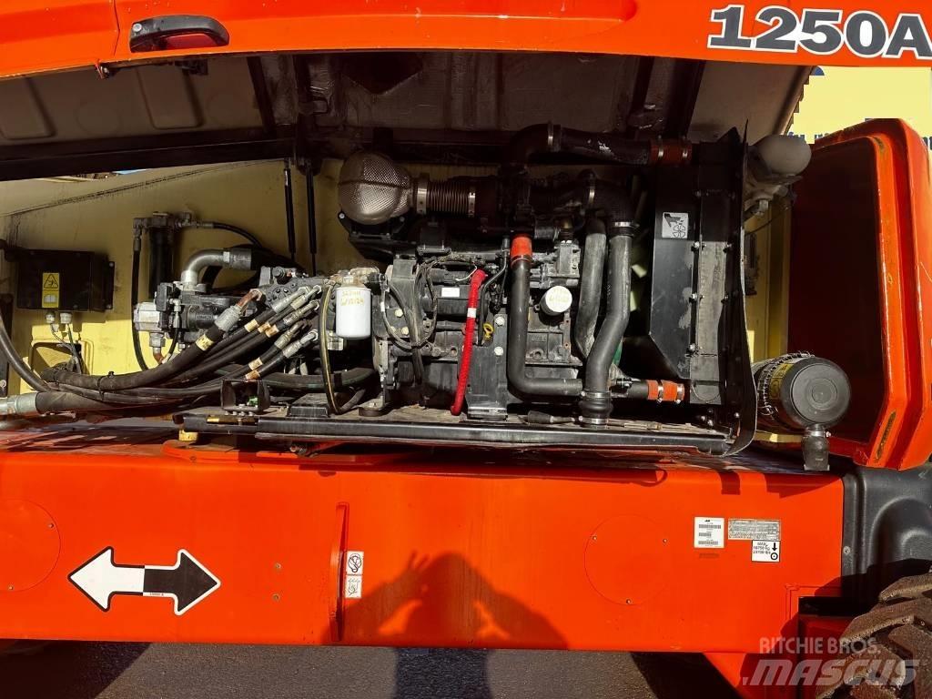 JLG 1250 AJP Körüklü personel platformları