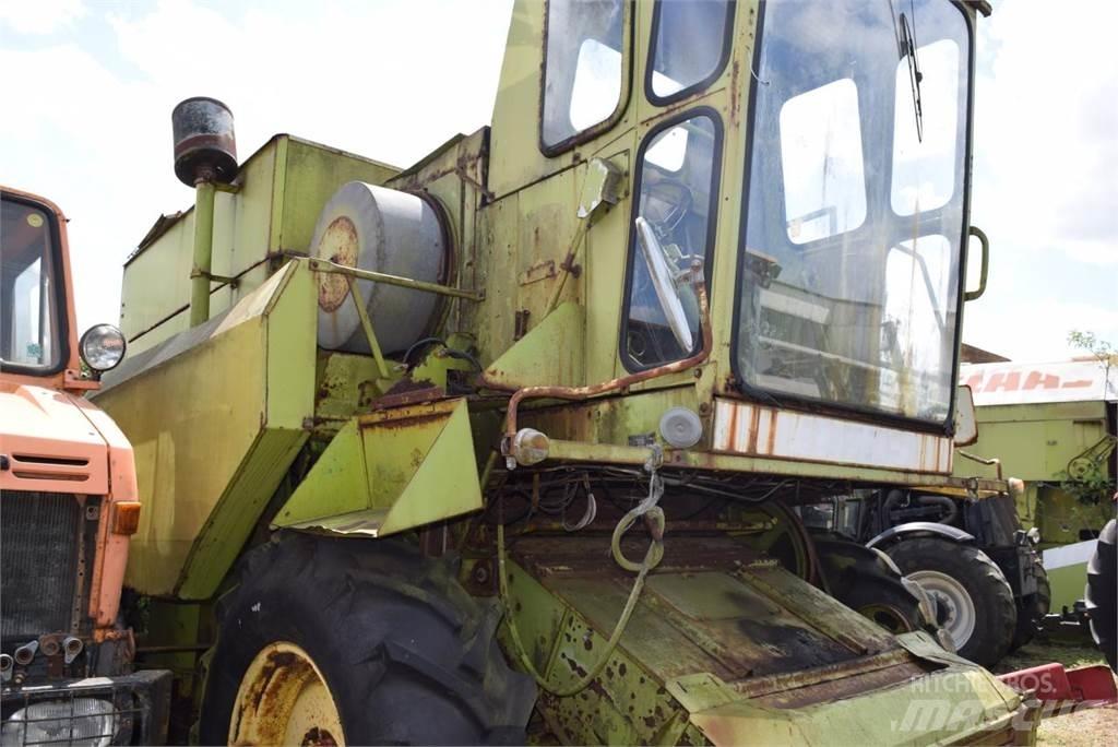 CLAAS Dominator 80 Biçerdöverler