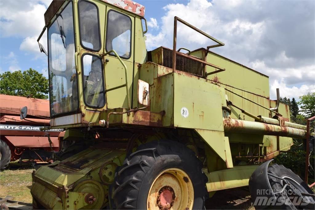 CLAAS Dominator 80 Biçerdöverler
