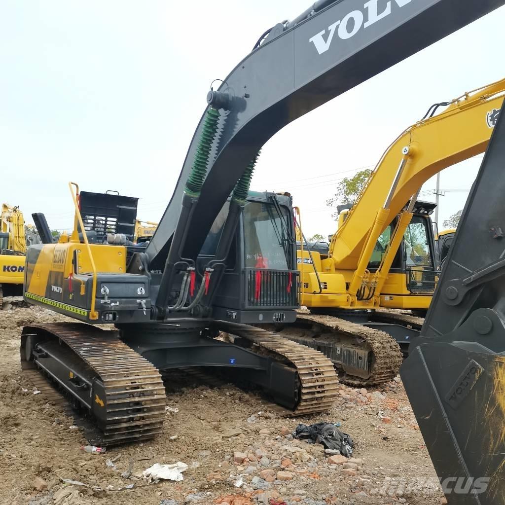 Volvo EC 240 Paletli ekskavatörler