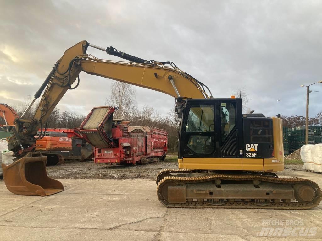 CAT 325 F LCR Paletli ekskavatörler
