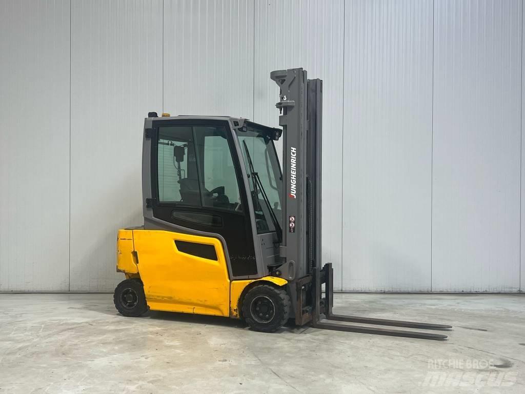 Jungheinrich EFG320 Elektrikli forkliftler