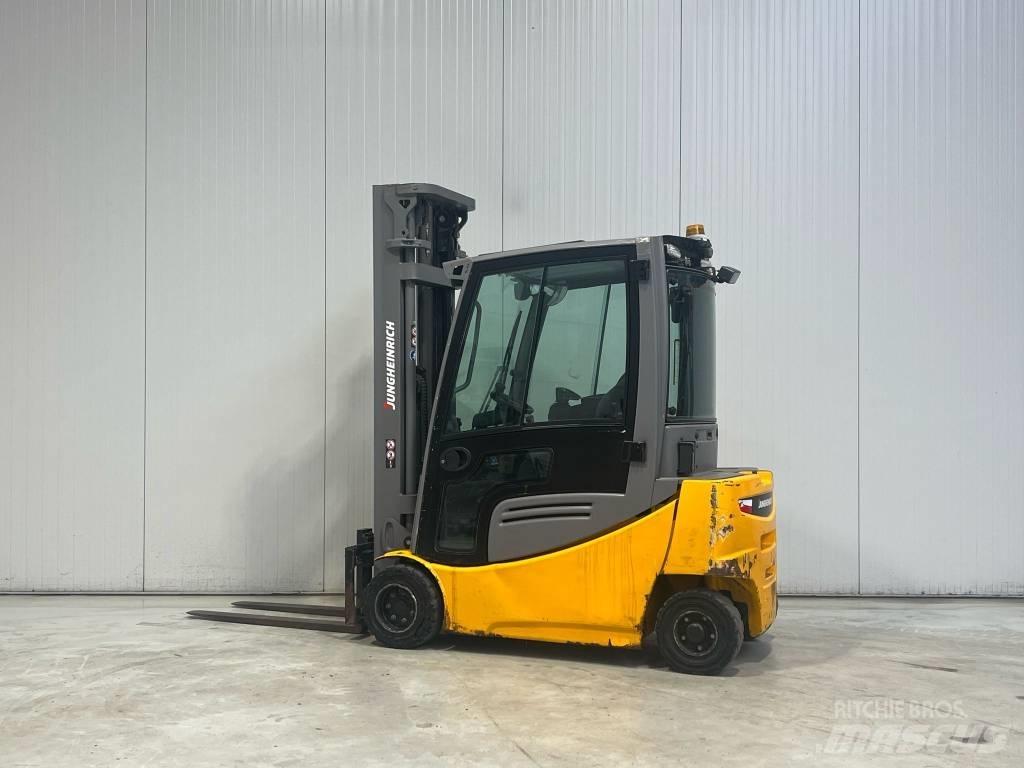 Jungheinrich EFG320 Elektrikli forkliftler