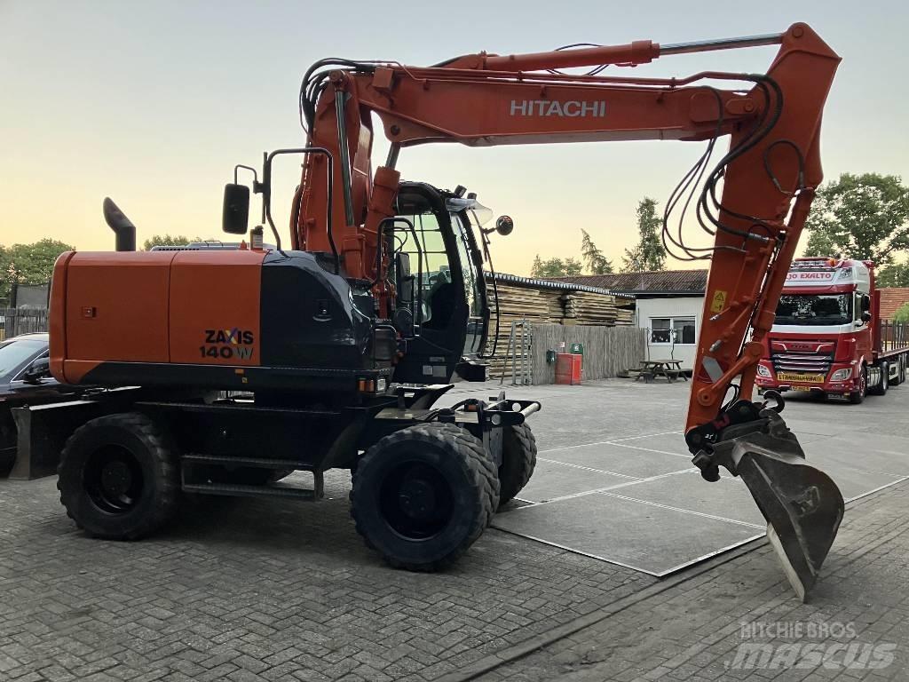 Hitachi ZX140-5B Lastik tekerli ekskavatörler