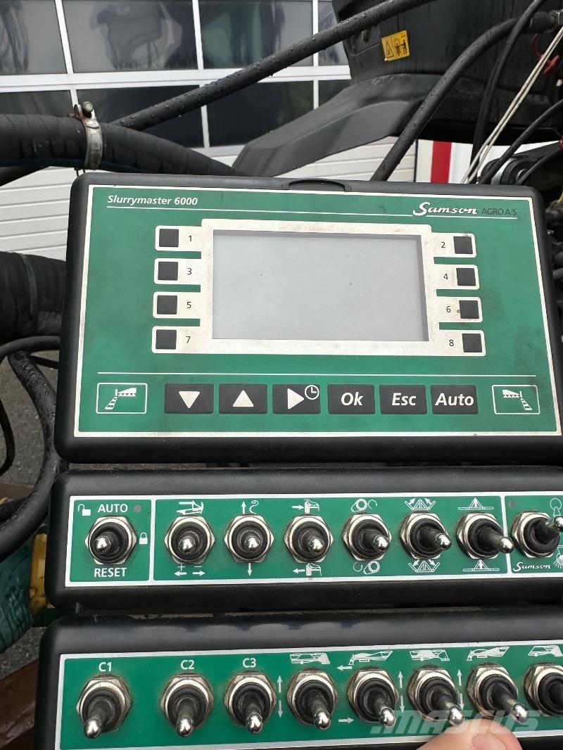 Samson PG 25 Sivi gübre ve ilaç tankerleri