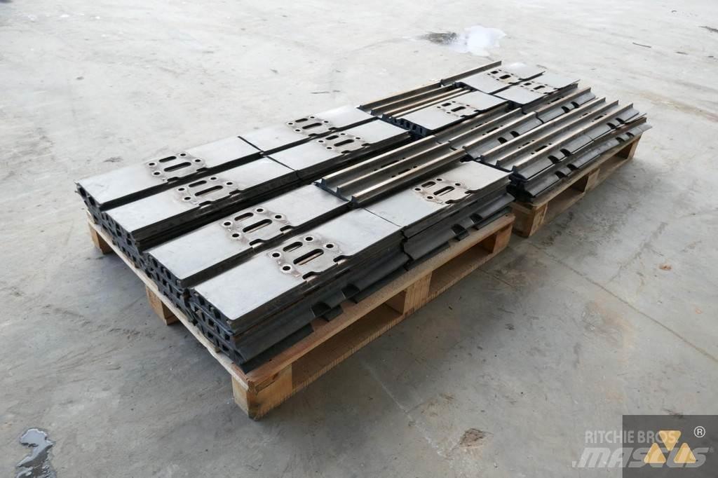 CAT 320 Trackshoes Saseler